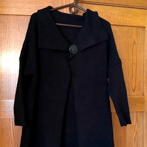 toda bella Sweaters - Beautiful Boutique Sweater Brand new!
